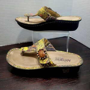 Alegria Sandals Womens US 7.5 EUR 38 Carina Perennial Yellow Thong Shoe